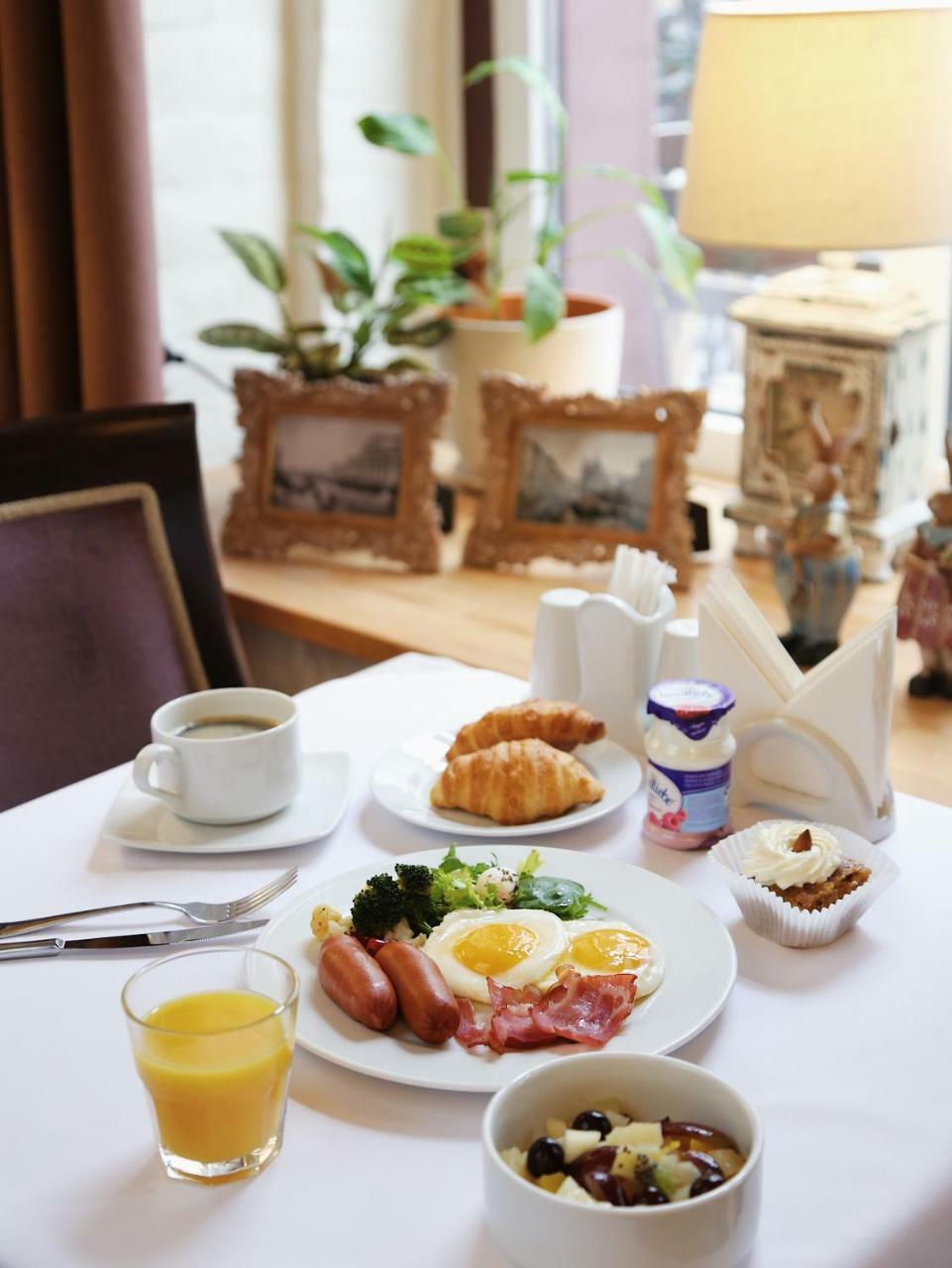 Galunov Hotel Sankt Petersborg Eksteriør billede